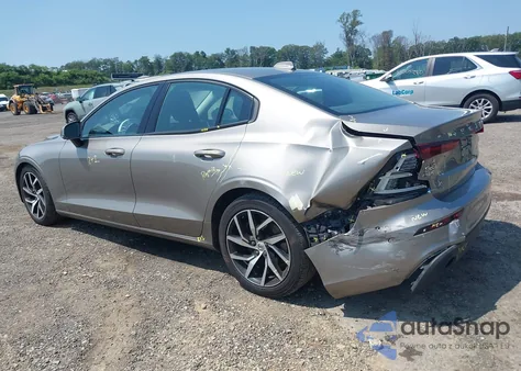 2019 Volvo S60 T6 Momentum из США, поврежденный, VIN 7JRA22TK2KG011486